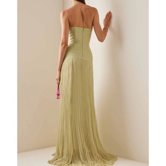 Alexis Sunniva Sage - Picture 4 of 9